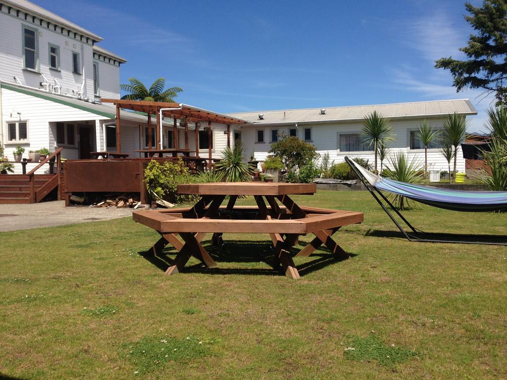 Tripinn Modern Motels & Affordable Accommodation ウェストポート エクステリア 写真